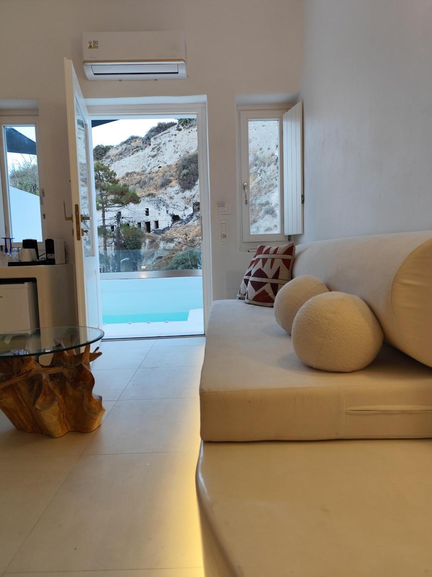 The Magic Luxury Cave Suites Vothon Exterior photo