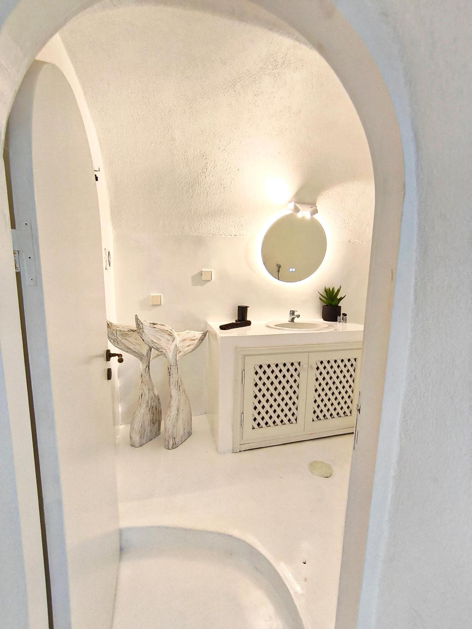 The Magic Luxury Cave Suites Vothon Exterior photo